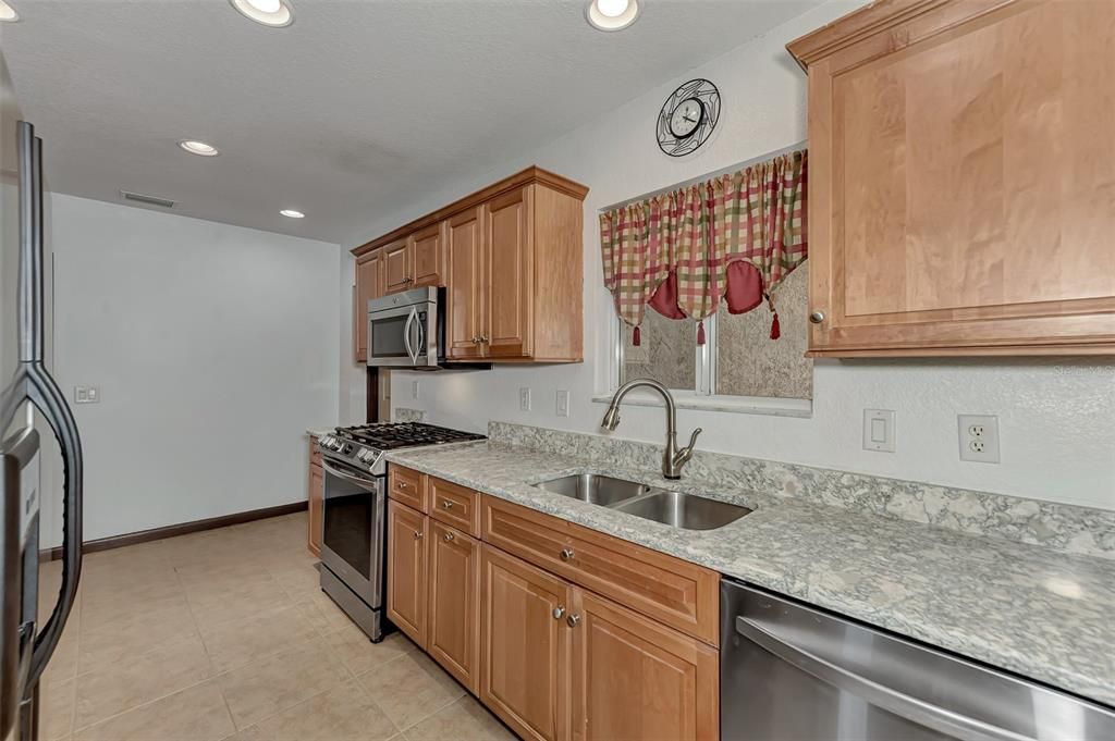 Active With Contract: $329,900 (4 beds, 2 baths, 1971 Square Feet)