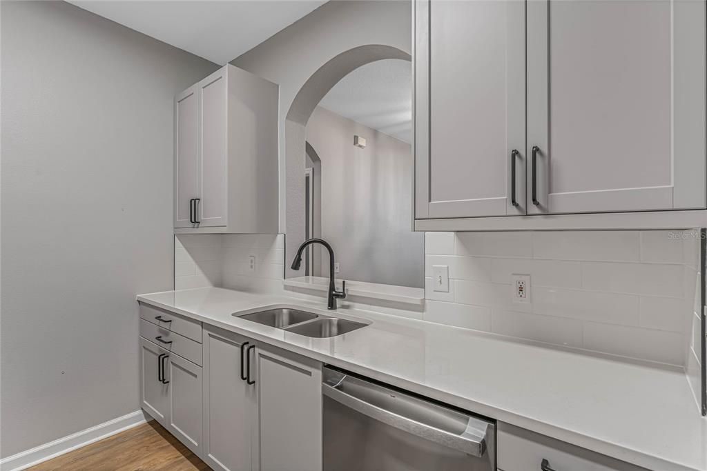 Recently Sold: $250,000 (2 beds, 2 baths, 1050 Square Feet)