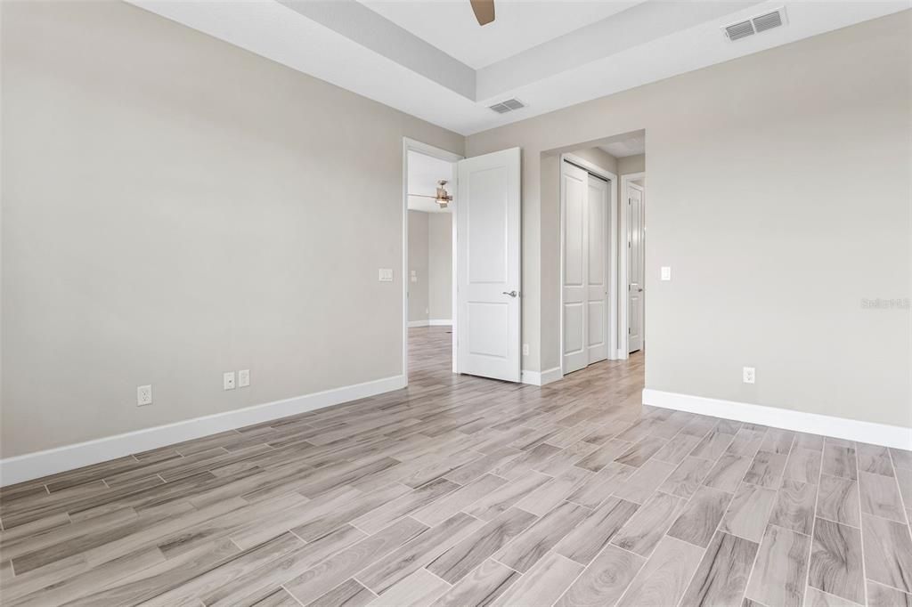For Sale: $409,000 (2 beds, 2 baths, 1599 Square Feet)