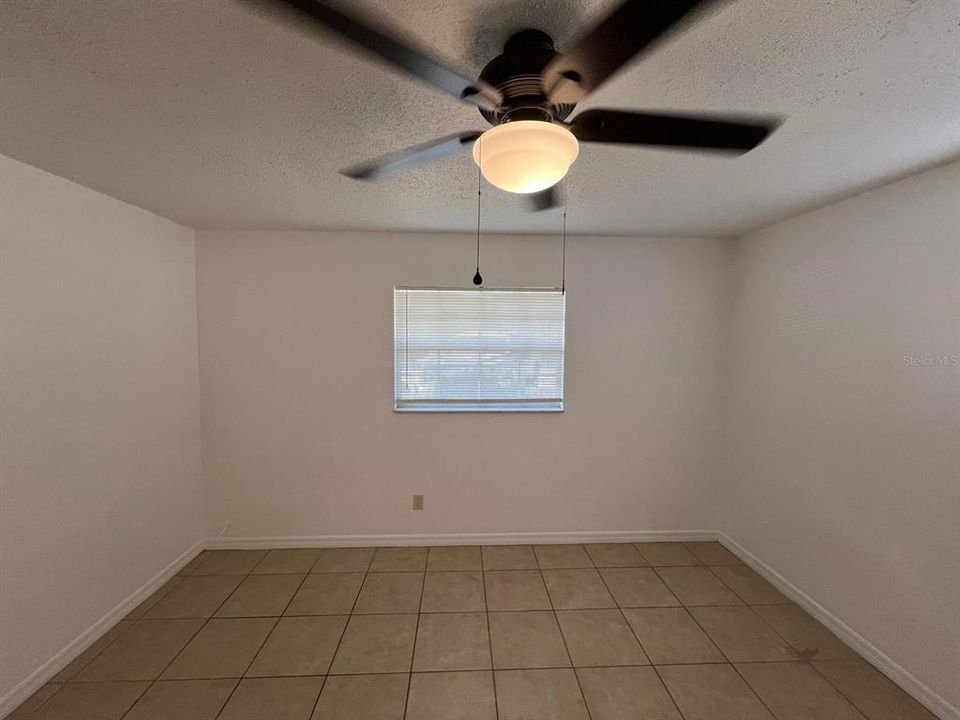 For Rent: $1,450 (2 beds, 1 baths, 810 Square Feet)