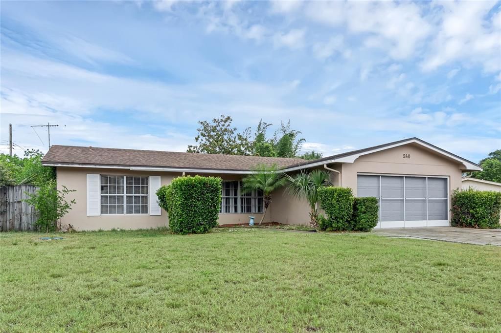 For Sale: $275,000 (3 beds, 2 baths, 1352 Square Feet)