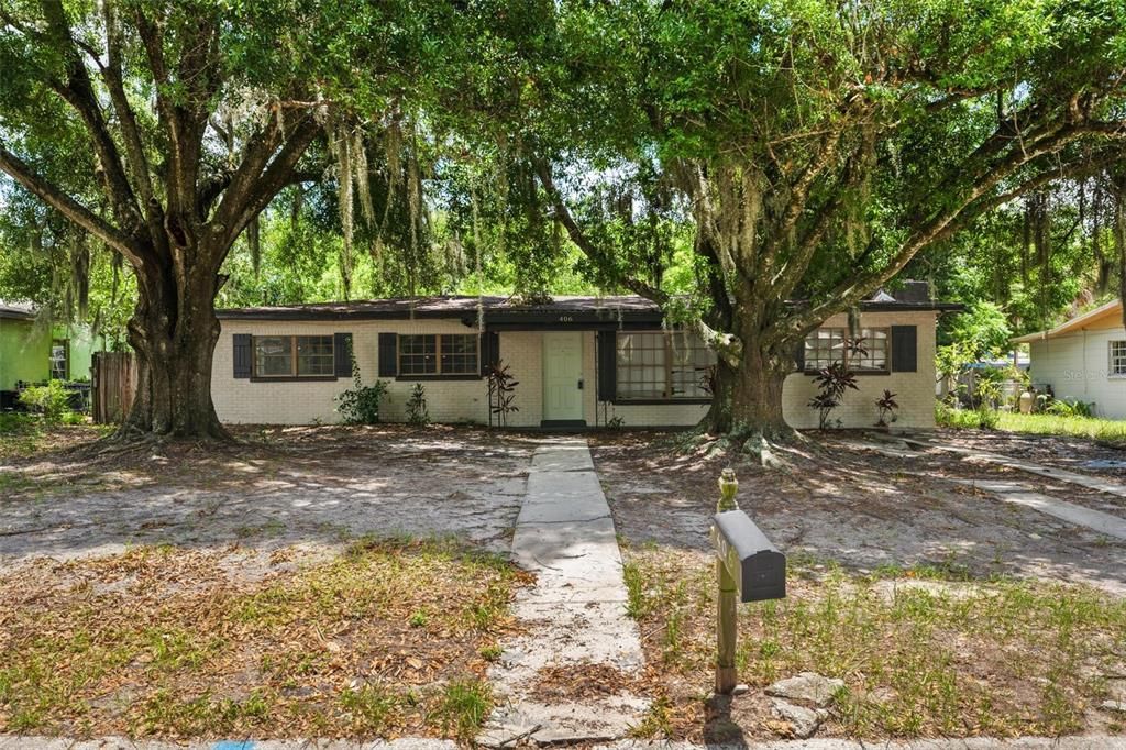 For Sale: $299,000 (4 beds, 1 baths, 1326 Square Feet)