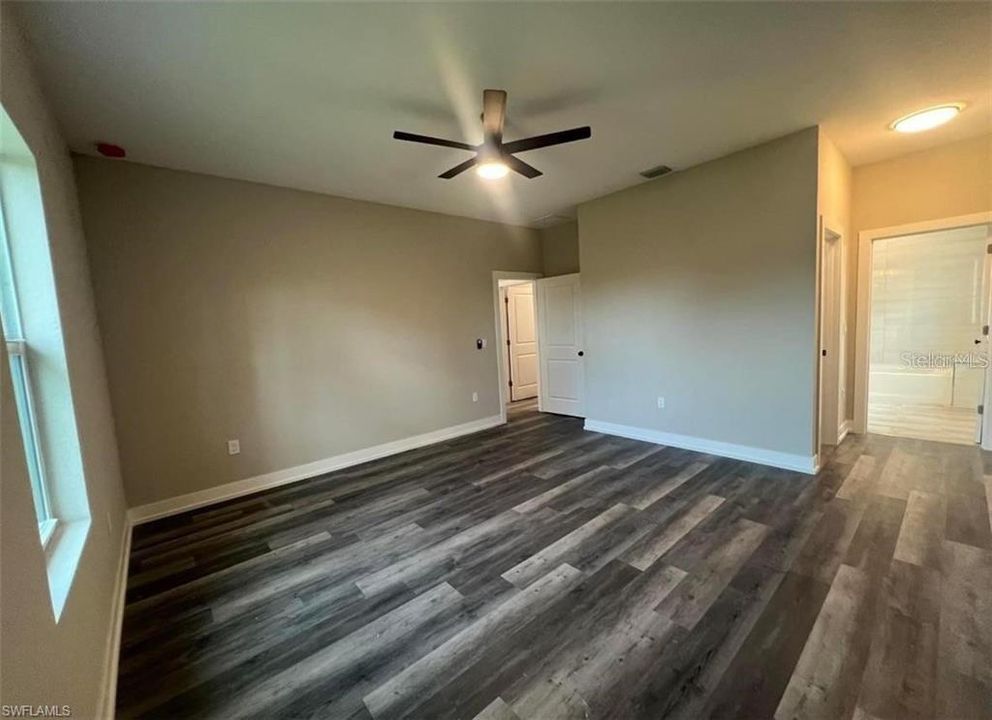 For Rent: $2,400 (3 beds, 2 baths, 1586 Square Feet)