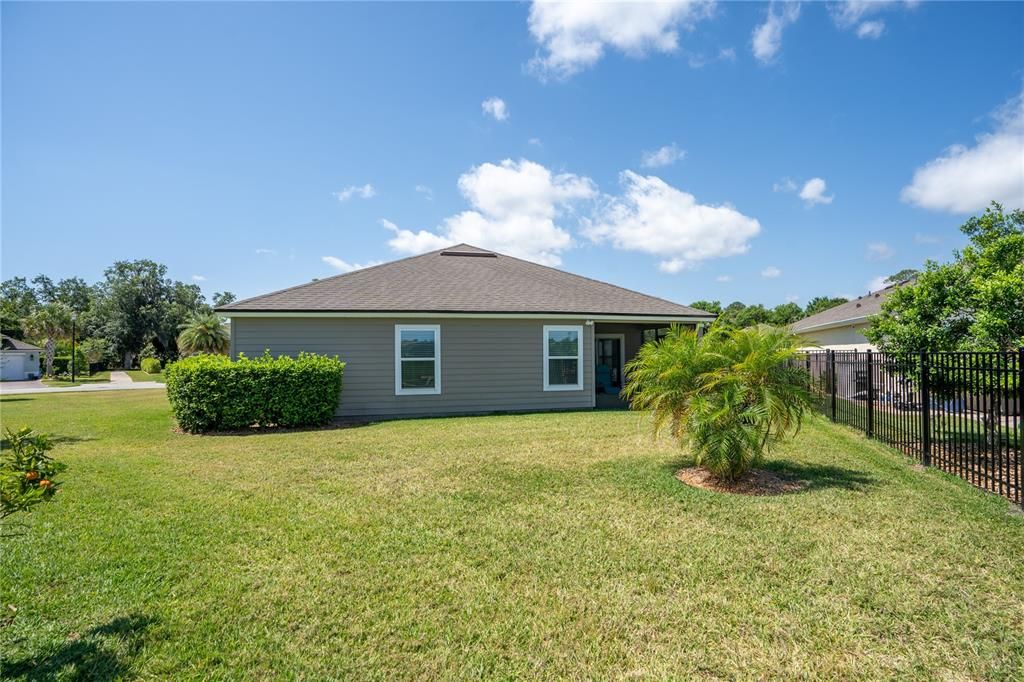 For Sale: $449,900 (3 beds, 2 baths, 1695 Square Feet)