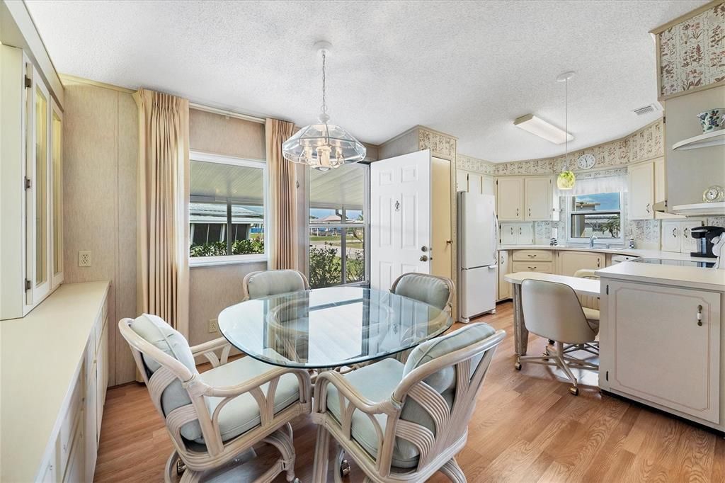 Kitchen/Dining Room