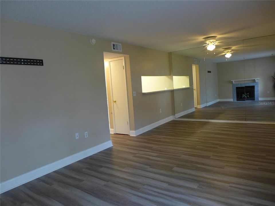 Recently Rented: $1,600 (2 beds, 2 baths, 912 Square Feet)
