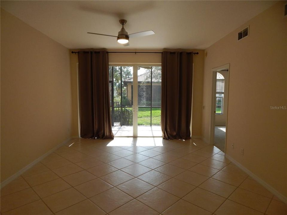 For Rent: $2,300 (3 beds, 2 baths, 1596 Square Feet)