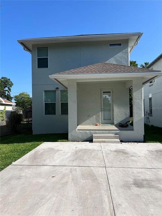 Recently Rented: $3,500 (3 beds, 2 baths, 1620 Square Feet)