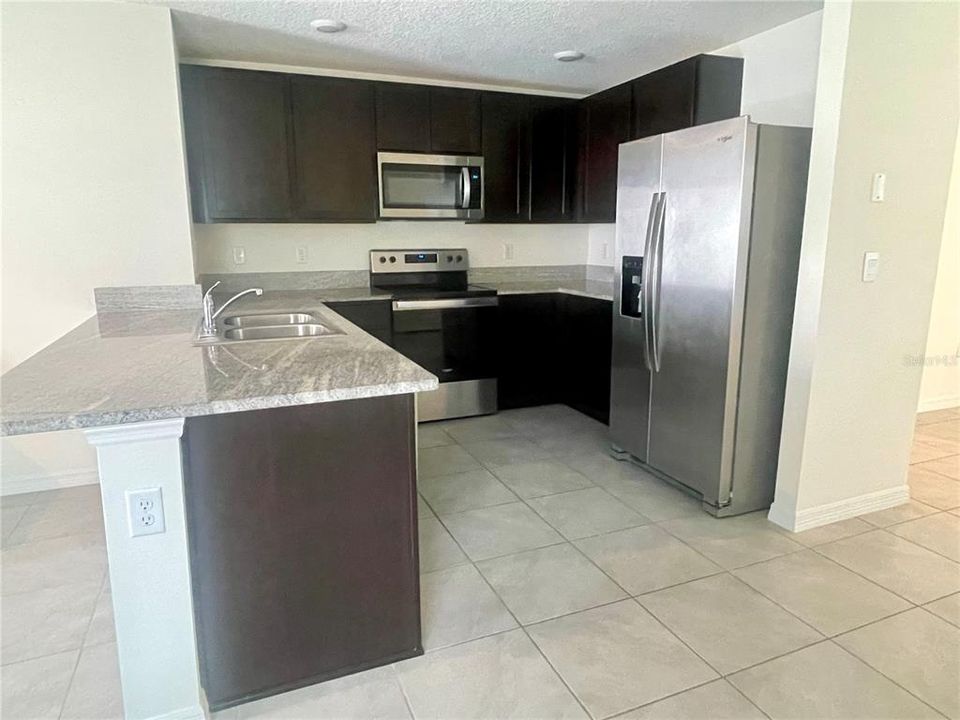 For Rent: $2,500 (3 beds, 2 baths, 1504 Square Feet)