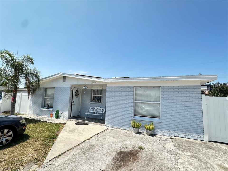 Recently Sold: $410,000 (3 beds, 1 baths, 1235 Square Feet)