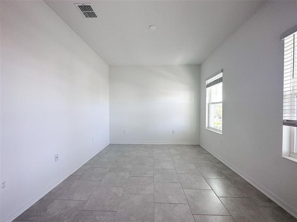 Active With Contract: $2,550 (3 beds, 2 baths, 2142 Square Feet)