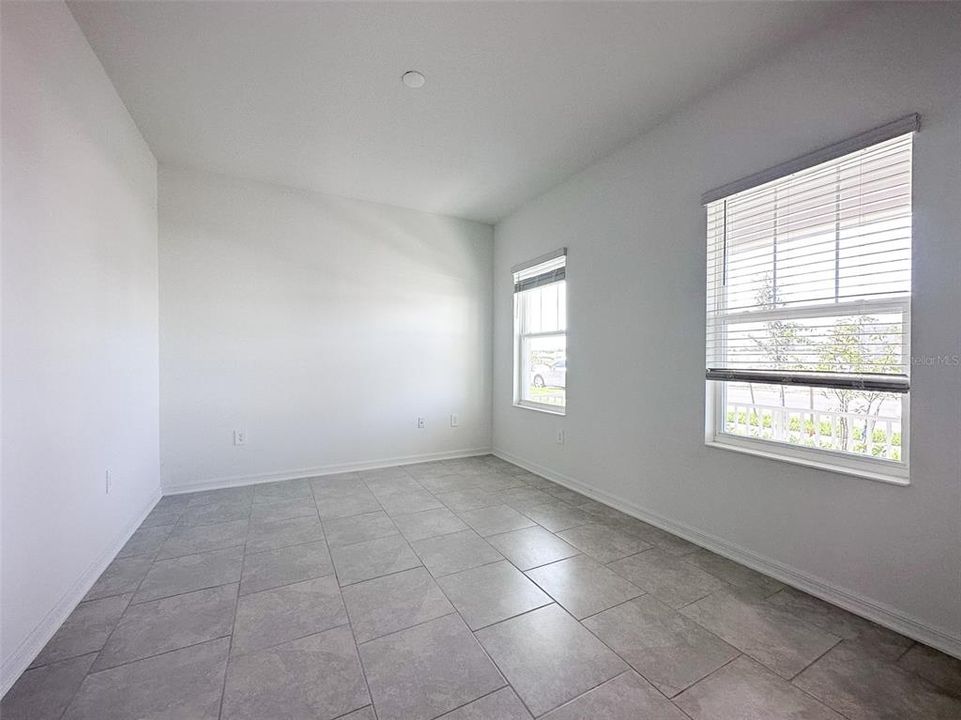 Active With Contract: $2,550 (3 beds, 2 baths, 2142 Square Feet)