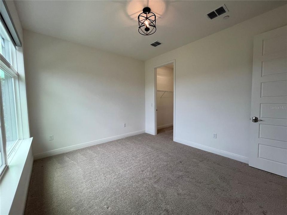 Active With Contract: $2,900 (3 beds, 2 baths, 1708 Square Feet)