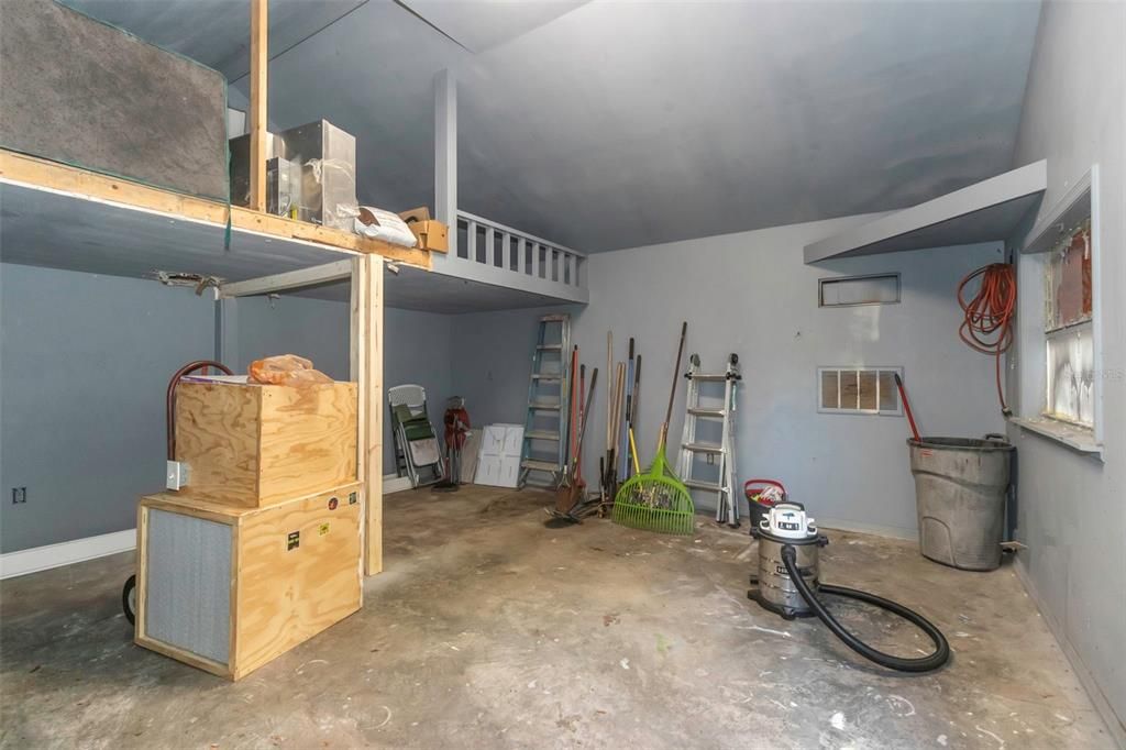 Active With Contract: $249,000 (2 beds, 2 baths, 1125 Square Feet)