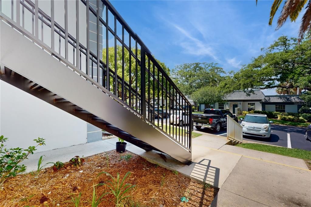 Active With Contract: $149,000 (1 beds, 1 baths, 740 Square Feet)