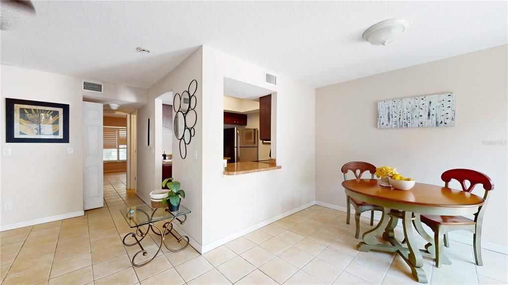 Active With Contract: $149,000 (1 beds, 1 baths, 740 Square Feet)