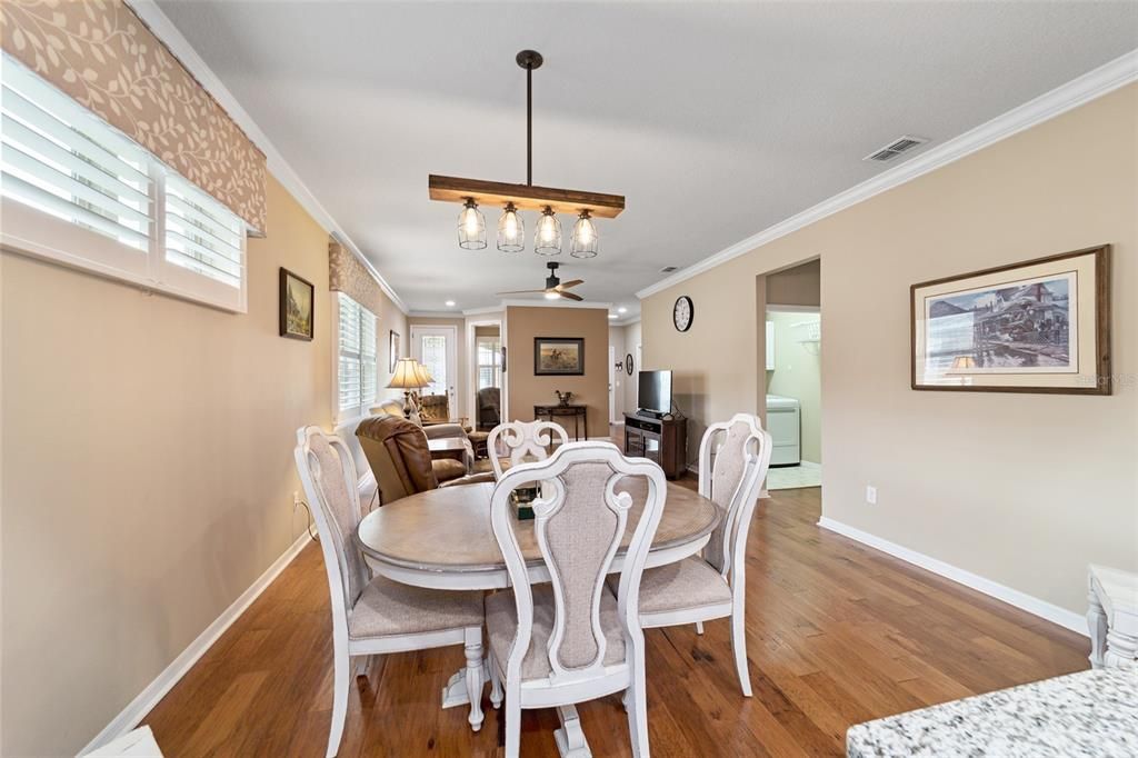 For Sale: $349,900 (3 beds, 2 baths, 1579 Square Feet)