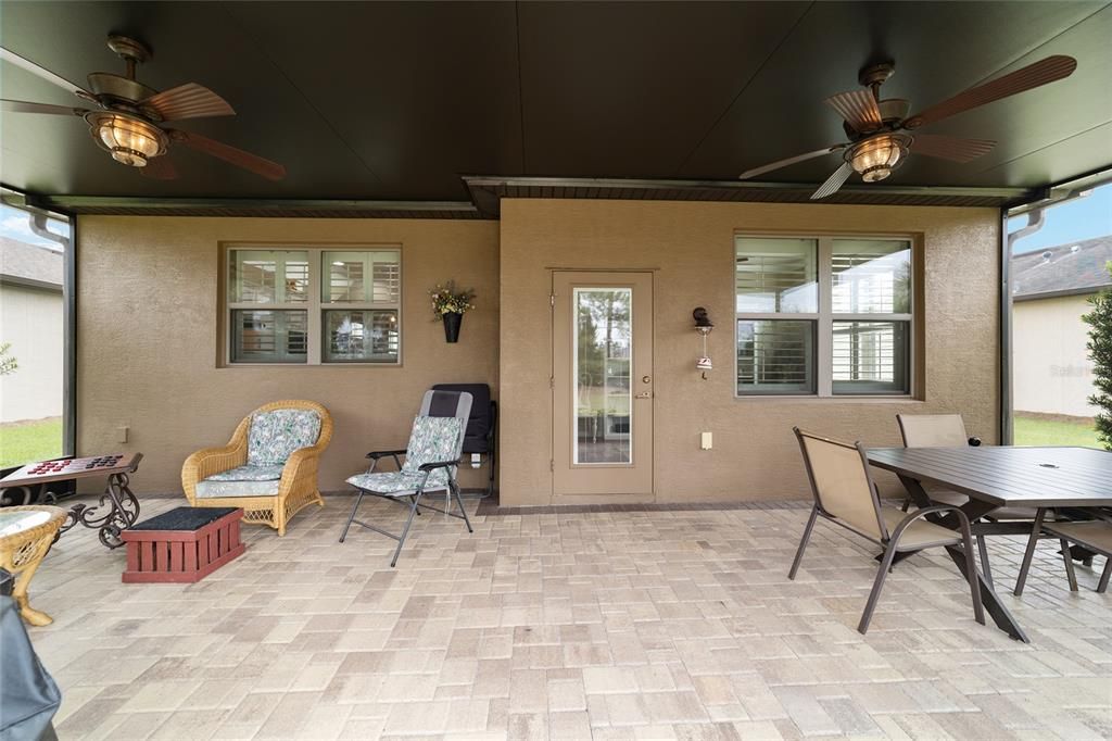 For Sale: $341,900 (3 beds, 2 baths, 1579 Square Feet)