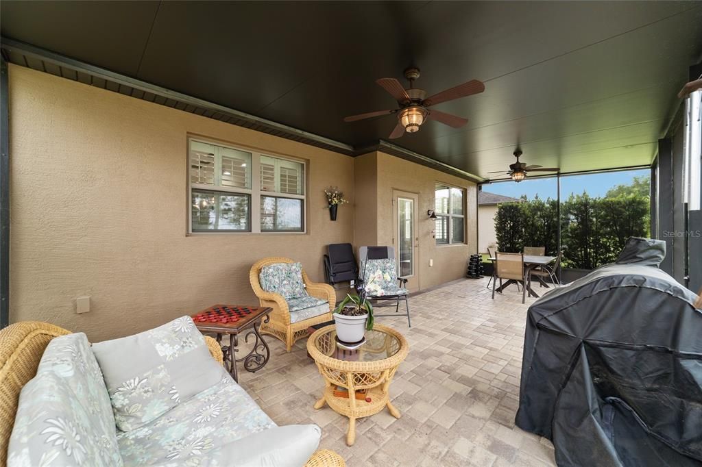 For Sale: $341,900 (3 beds, 2 baths, 1579 Square Feet)