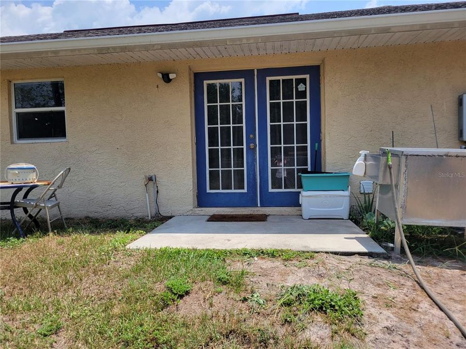 Active With Contract: $299,000 (3 beds, 2 baths, 1320 Square Feet)