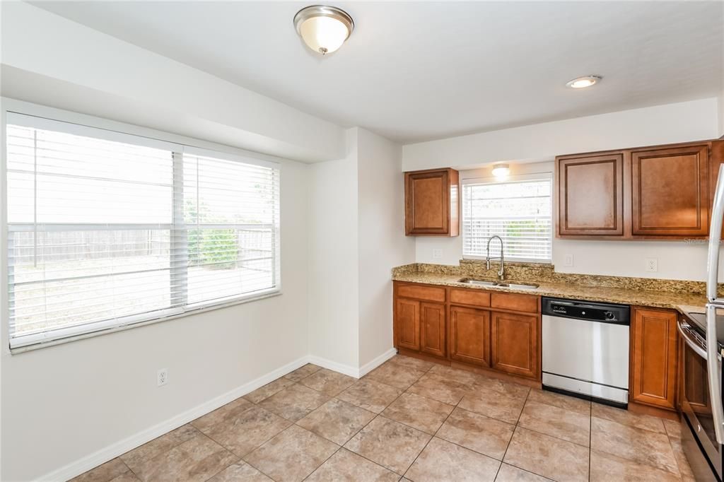 For Rent: $1,945 (3 beds, 2 baths, 1264 Square Feet)