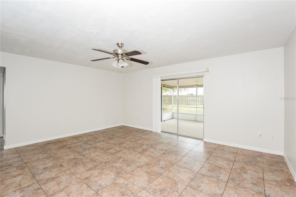 For Rent: $1,945 (3 beds, 2 baths, 1264 Square Feet)