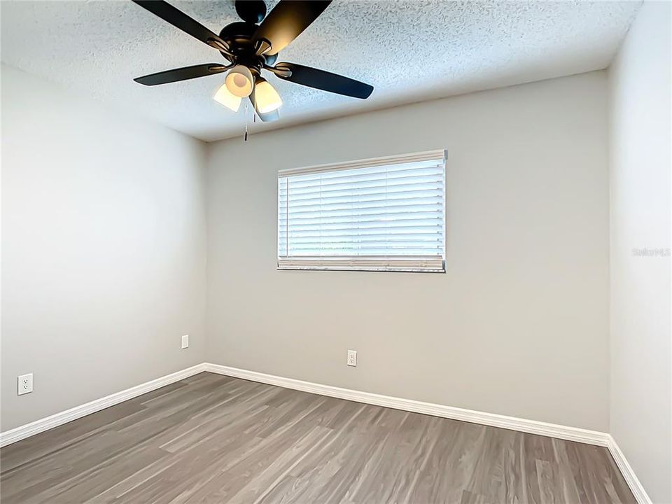 Active With Contract: $325,000 (3 beds, 2 baths, 1166 Square Feet)