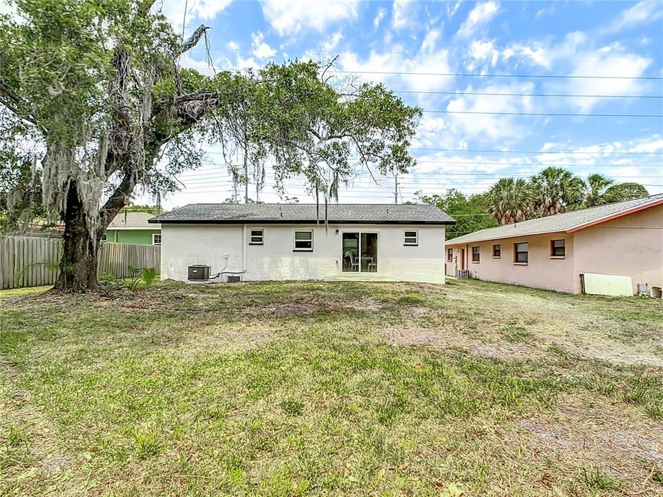 Active With Contract: $325,000 (3 beds, 2 baths, 1166 Square Feet)