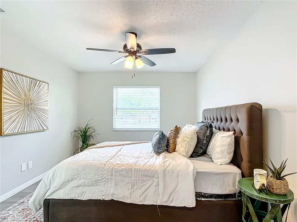 Active With Contract: $325,000 (3 beds, 2 baths, 1166 Square Feet)