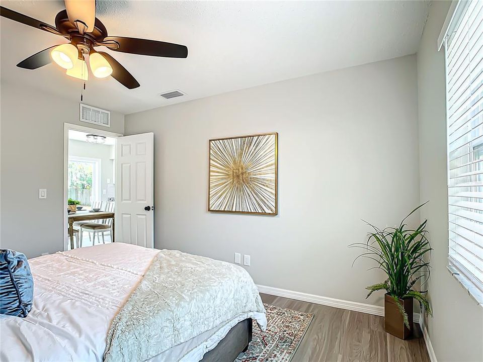 Active With Contract: $325,000 (3 beds, 2 baths, 1166 Square Feet)