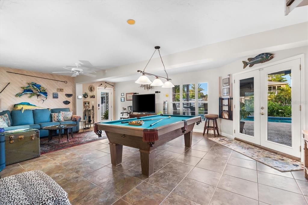 Recently Sold: $875,000 (3 beds, 2 baths, 2185 Square Feet)