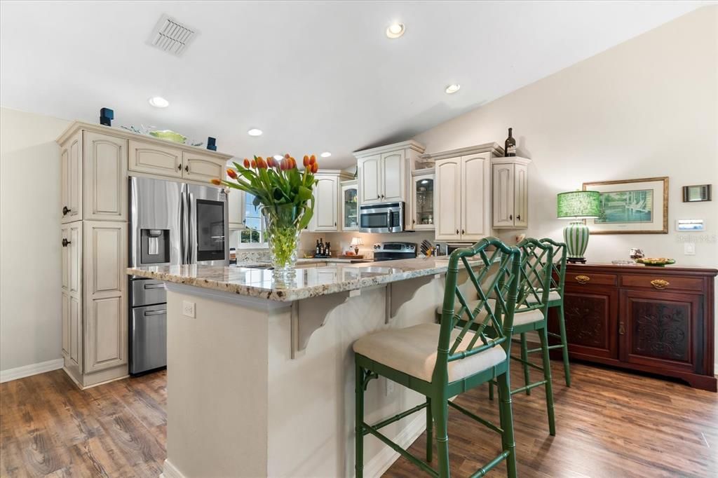 Recently Sold: $875,000 (3 beds, 2 baths, 2185 Square Feet)