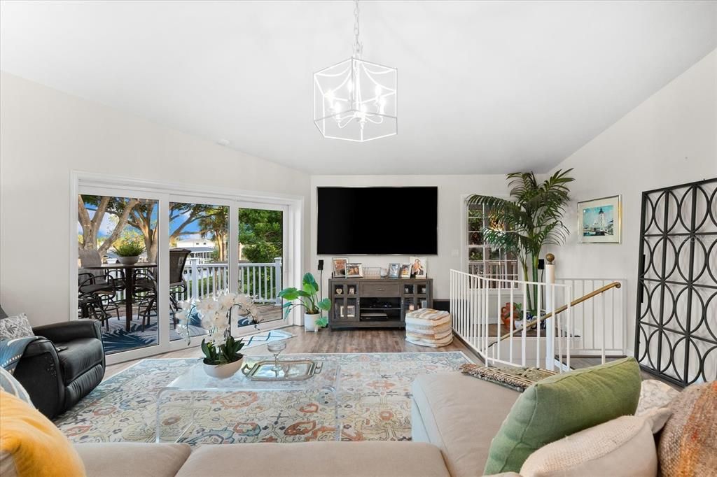 Recently Sold: $875,000 (3 beds, 2 baths, 2185 Square Feet)