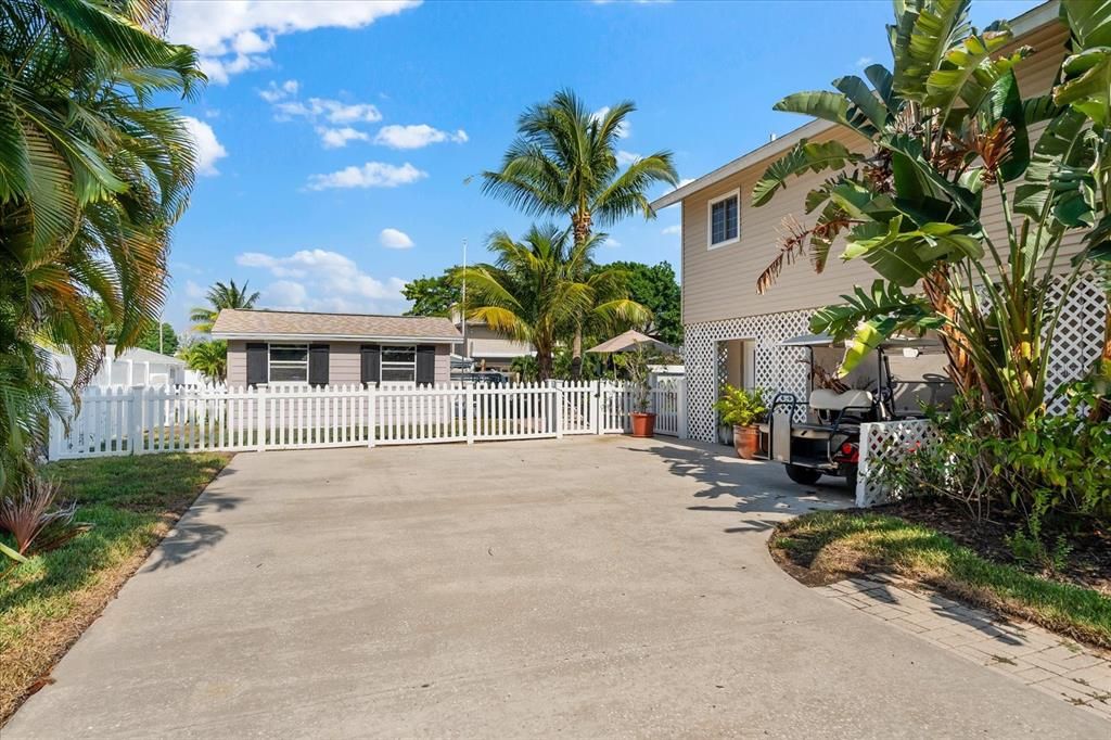 Recently Sold: $875,000 (3 beds, 2 baths, 2185 Square Feet)