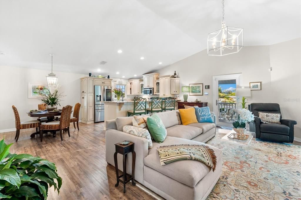 Recently Sold: $875,000 (3 beds, 2 baths, 2185 Square Feet)