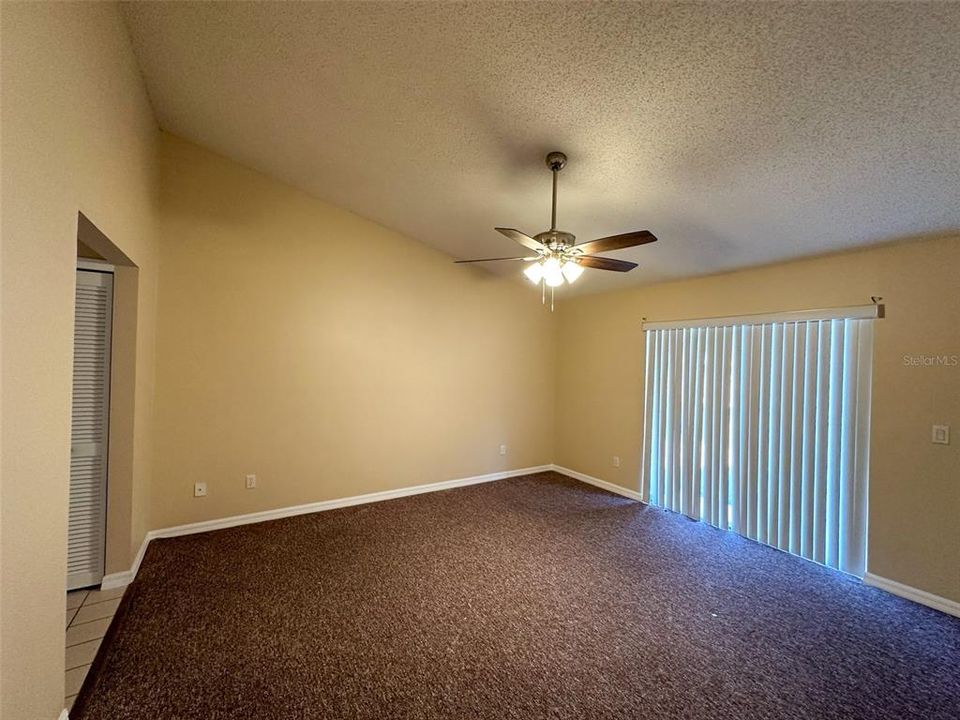 For Rent: $2,000 (3 beds, 2 baths, 1710 Square Feet)