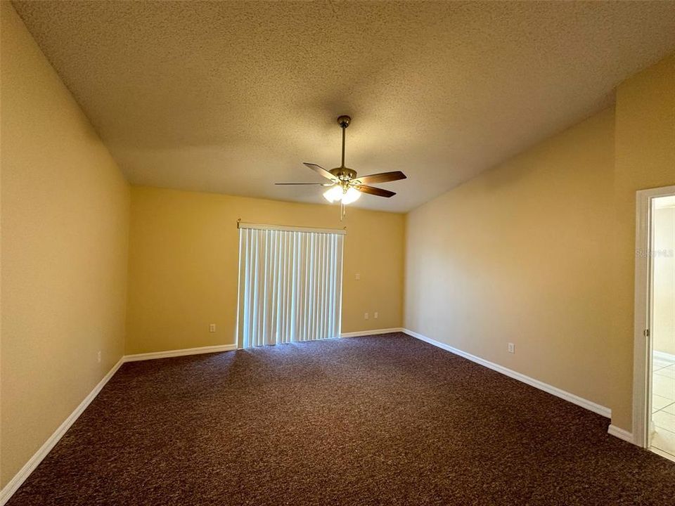 For Rent: $2,000 (3 beds, 2 baths, 1710 Square Feet)
