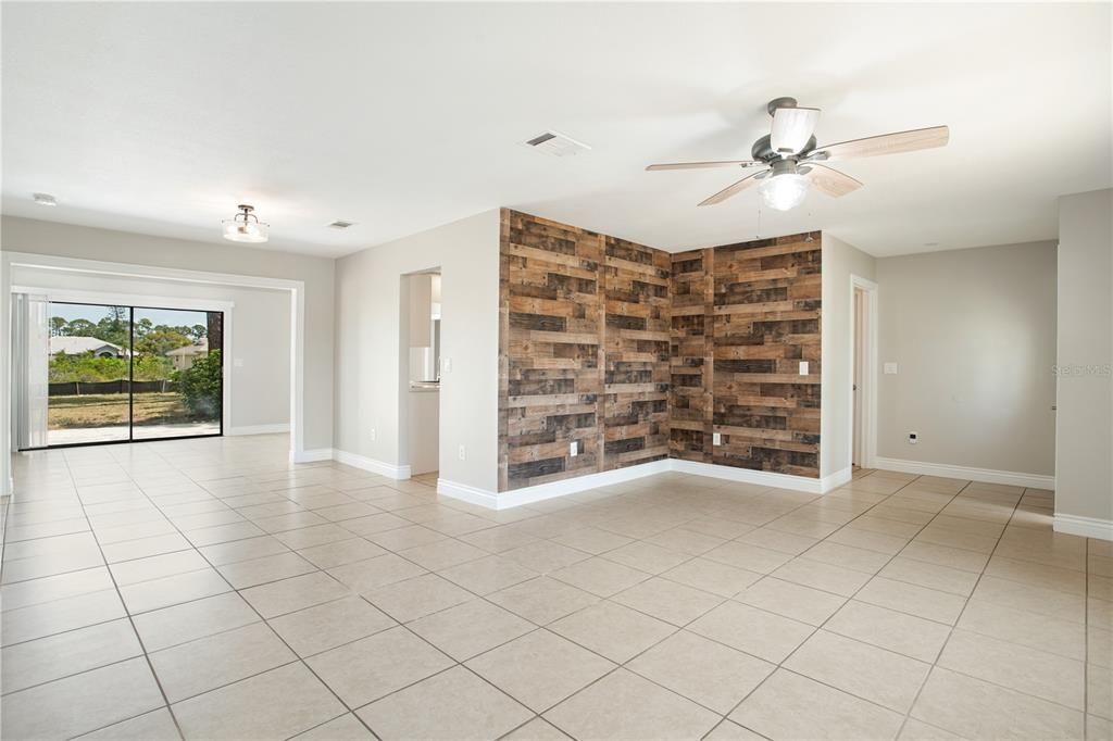 For Sale: $349,900 (3 beds, 2 baths, 1727 Square Feet)