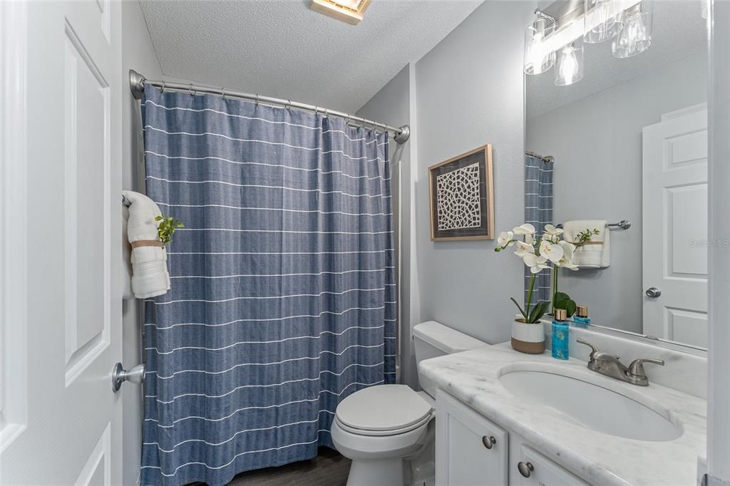 Recently Sold: $429,000 (3 beds, 2 baths, 1392 Square Feet)