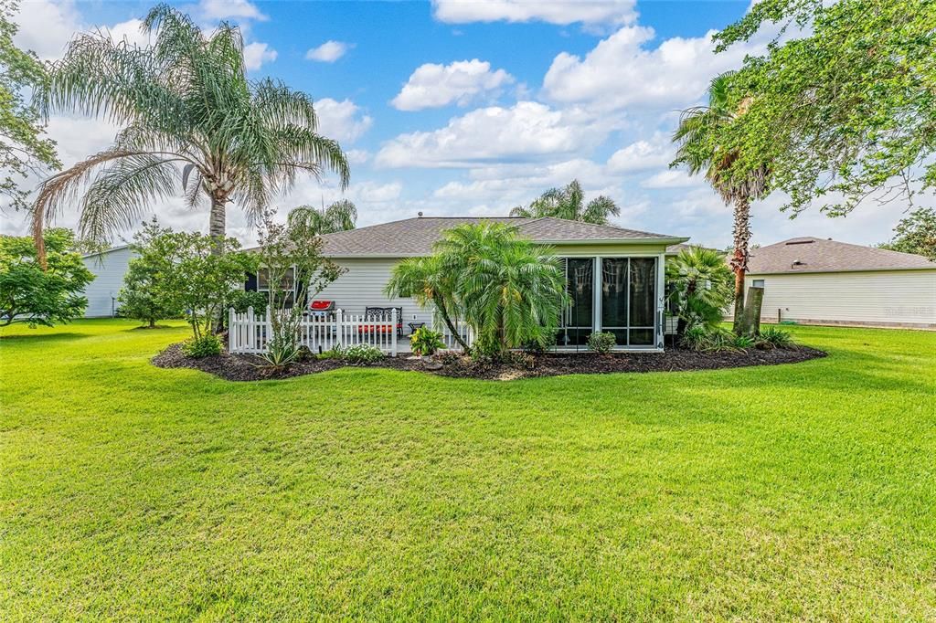 Recently Sold: $429,000 (3 beds, 2 baths, 1392 Square Feet)