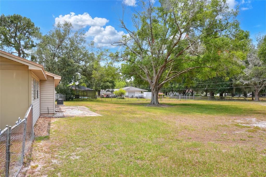 Active With Contract: $379,000 (3 beds, 2 baths, 1512 Square Feet)