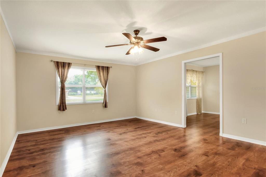 Active With Contract: $379,000 (3 beds, 2 baths, 1512 Square Feet)