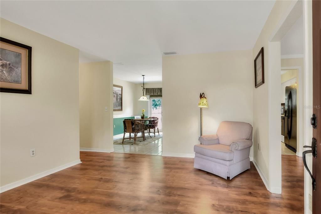 Active With Contract: $379,000 (3 beds, 2 baths, 1512 Square Feet)