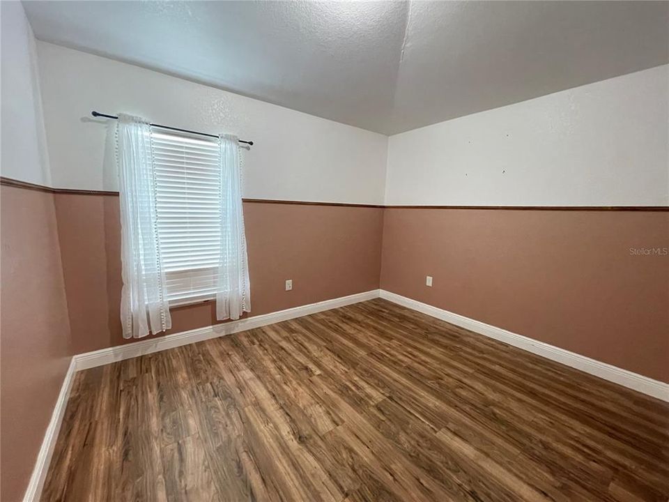For Rent: $2,200 (4 beds, 2 baths, 1860 Square Feet)