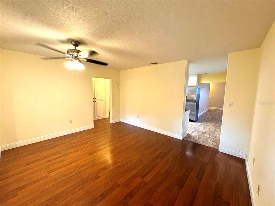 For Rent: $3,150 (3 beds, 3 baths, 1943 Square Feet)