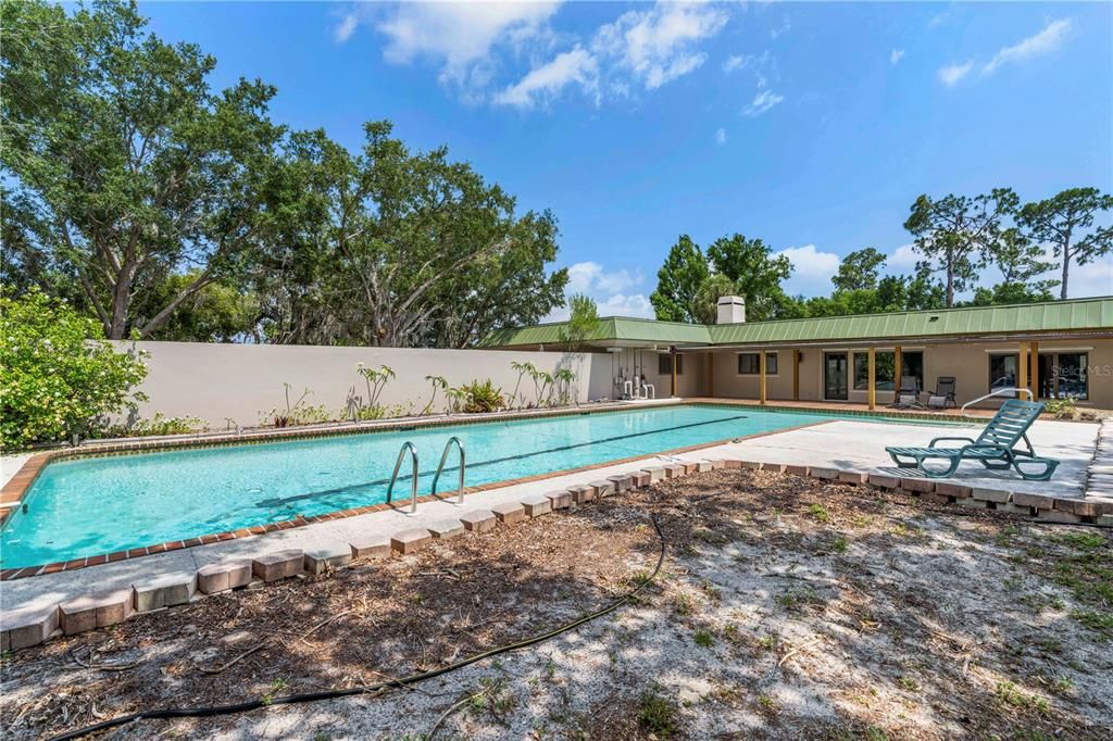 Active With Contract: $775,000 (5 beds, 4 baths, 4284 Square Feet)
