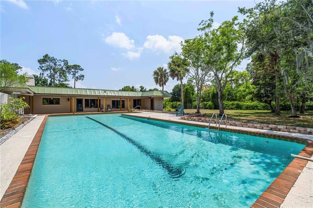 Active With Contract: $775,000 (5 beds, 4 baths, 4284 Square Feet)