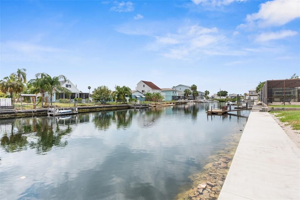 For Sale: $699,000 (3 beds, 3 baths, 2076 Square Feet)