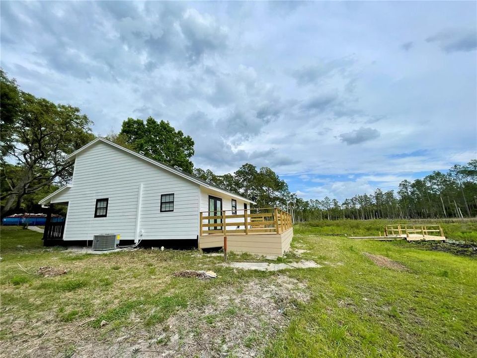 For Sale: $320,000 (3 beds, 2 baths, 1434 Square Feet)