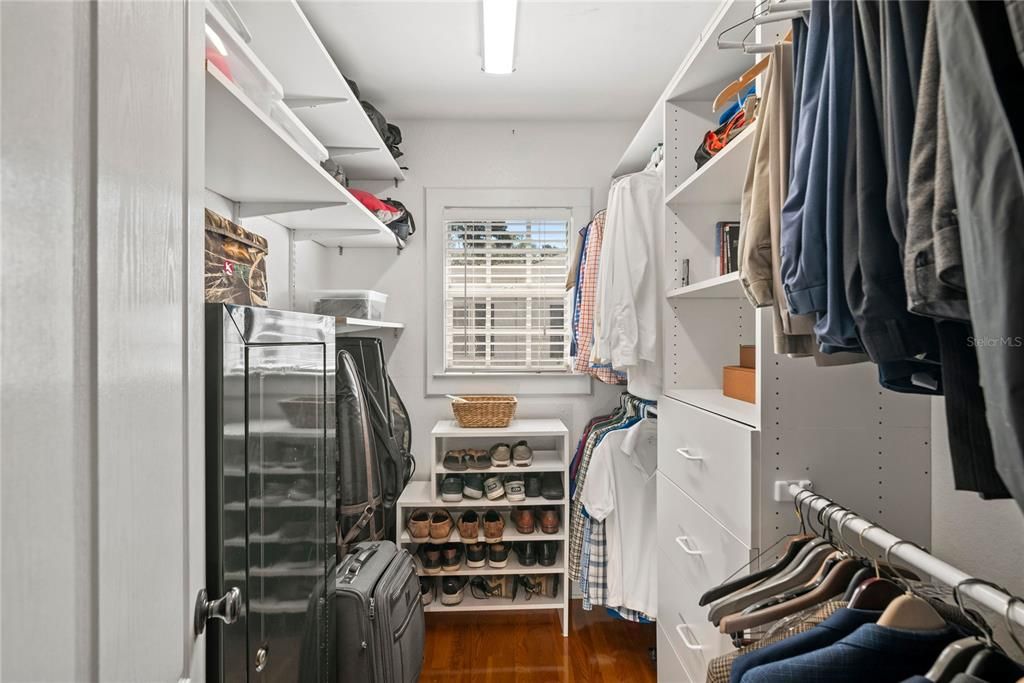 Primary bedroom- 2 walk-in closets